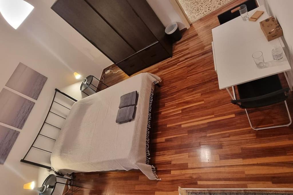 Efi's Cozy And Bright One-bedroom Appartement Athene
